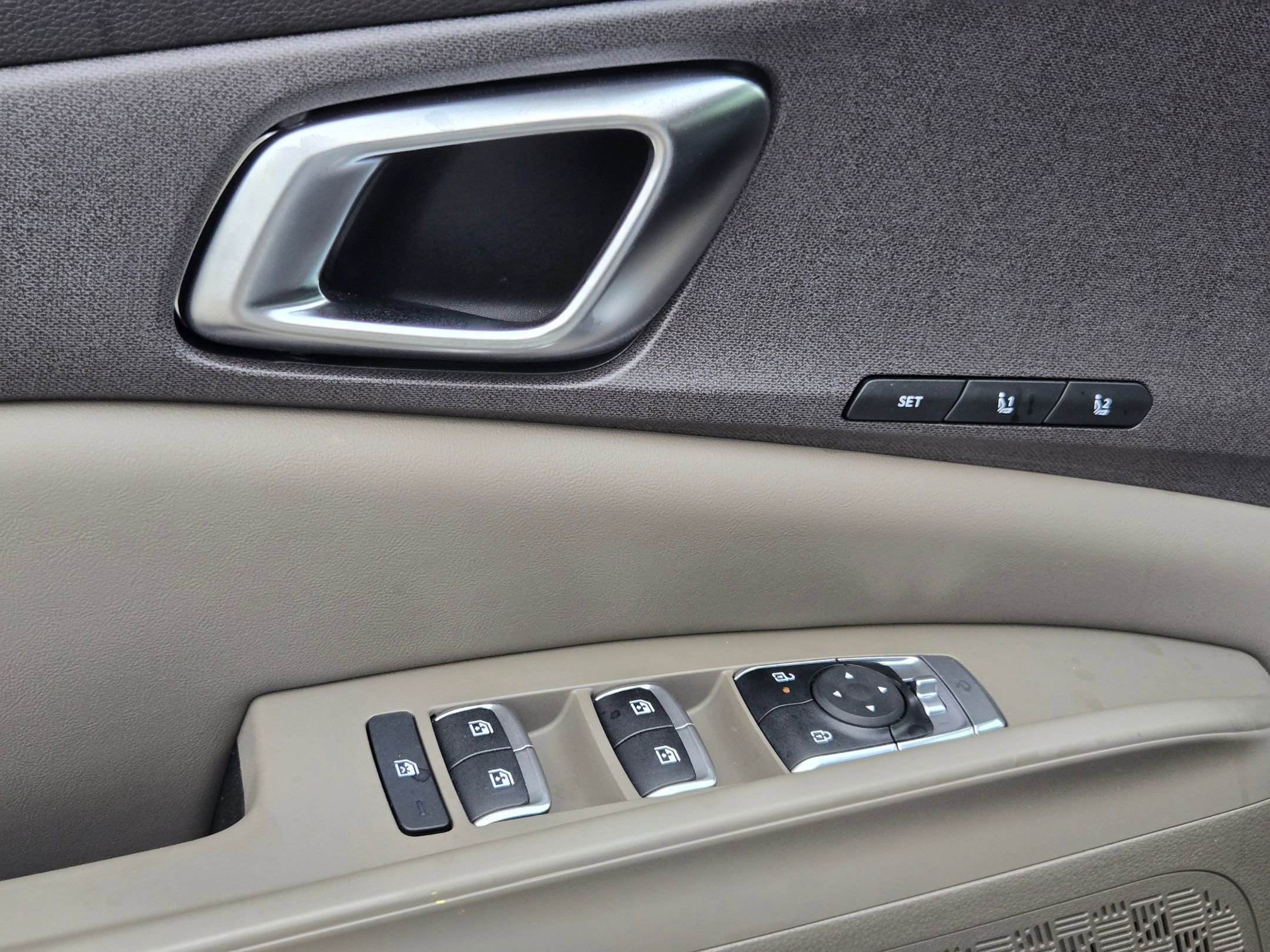 New 2026 Kia Carnival EX FWD image 20