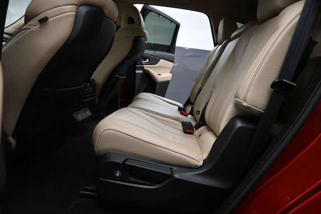 Used 2023 Acura MDX SH-AWD w/ Advance Package image 16