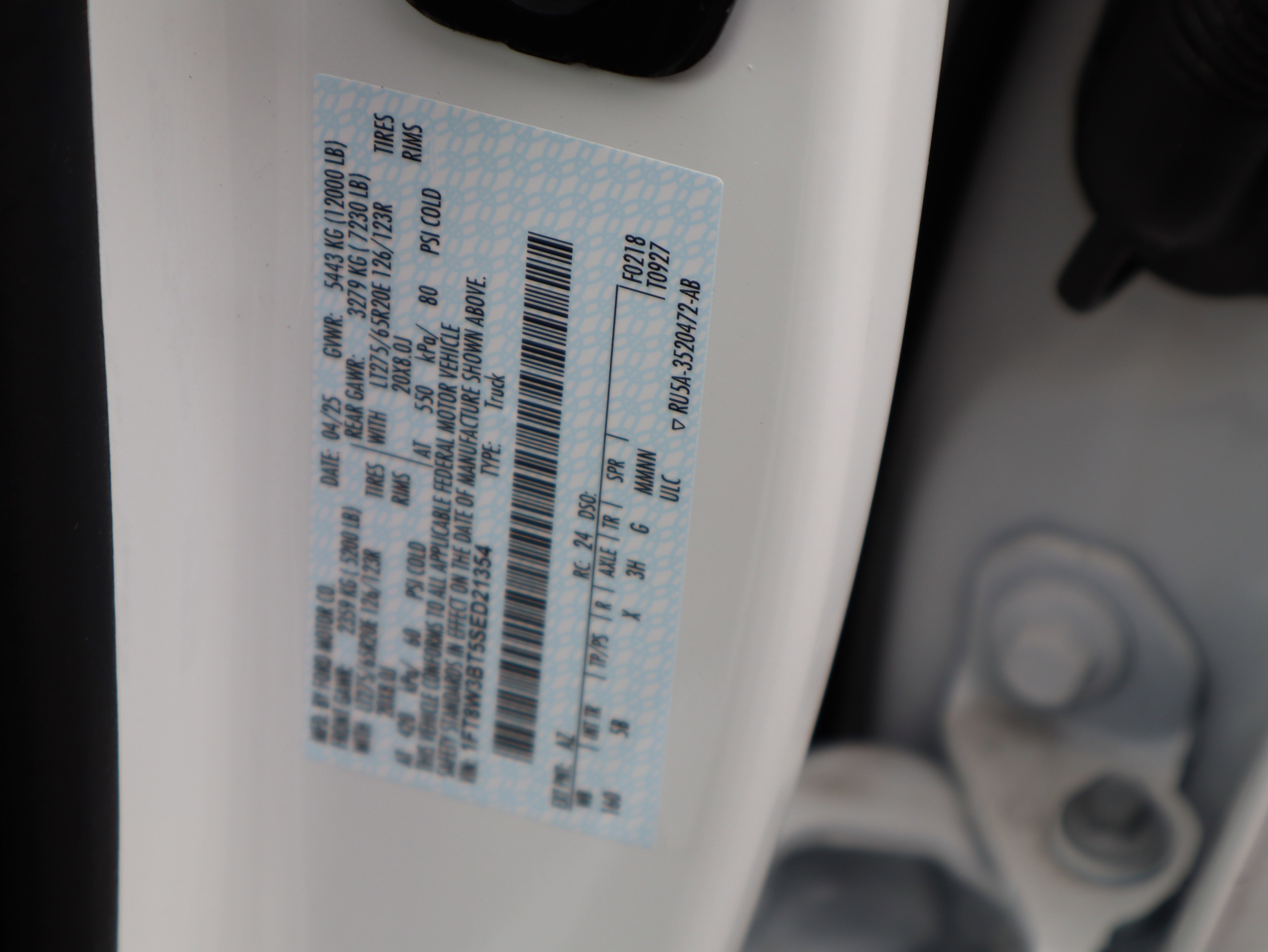 Used 2025 Ford F350 Lariat w/ Black Appearance Package image 44