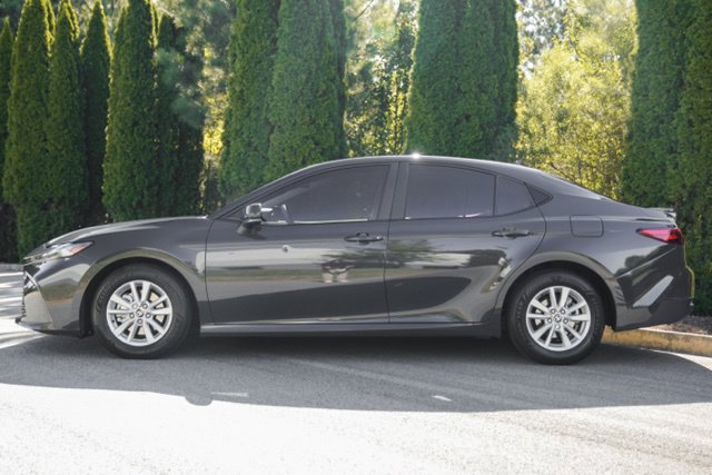Used 2025 Toyota Camry LE w/ Convenience Package FWD image 5