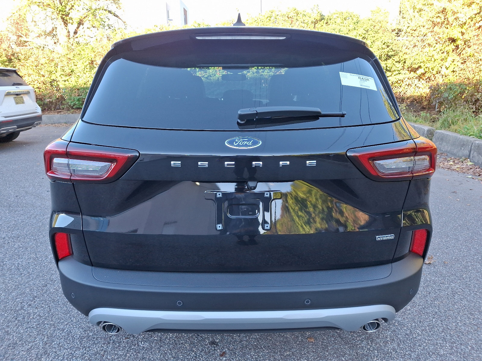 New 2025 Ford Escape SE w/ PHEV Premium Package FWD image 6