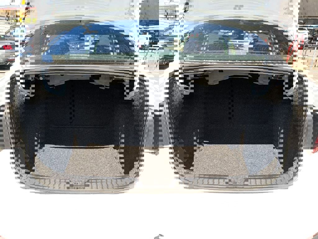 Used 2025 Volkswagen Jetta Sport image 28