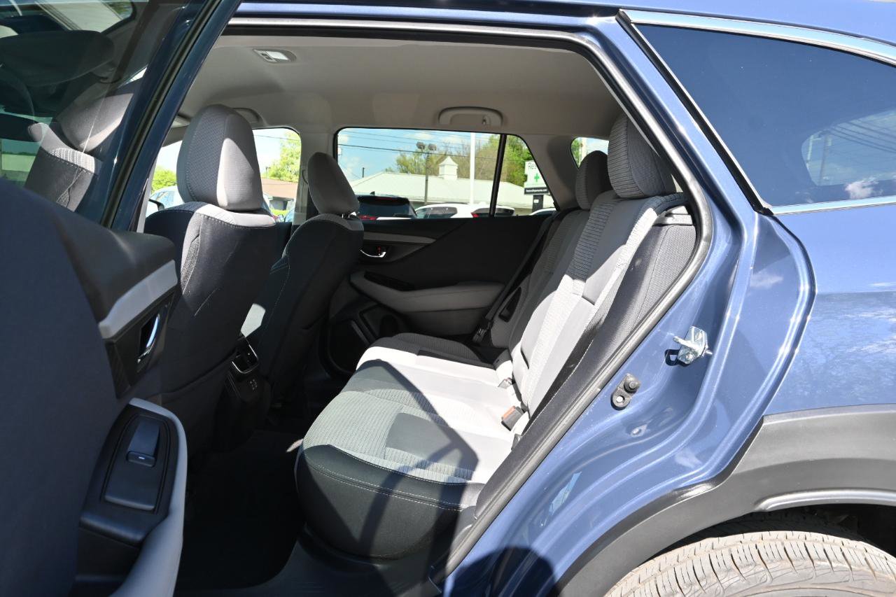 Used 2023 Subaru Outback Premium AWD/4WD image 8
