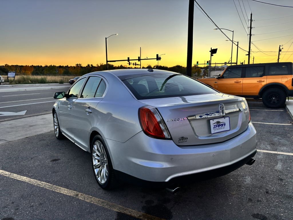 Used 2010 Lincoln MKS AWD image 5