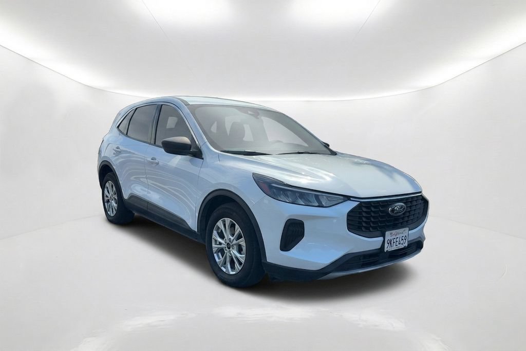 Used 2023 Ford Escape Active FWD image 3