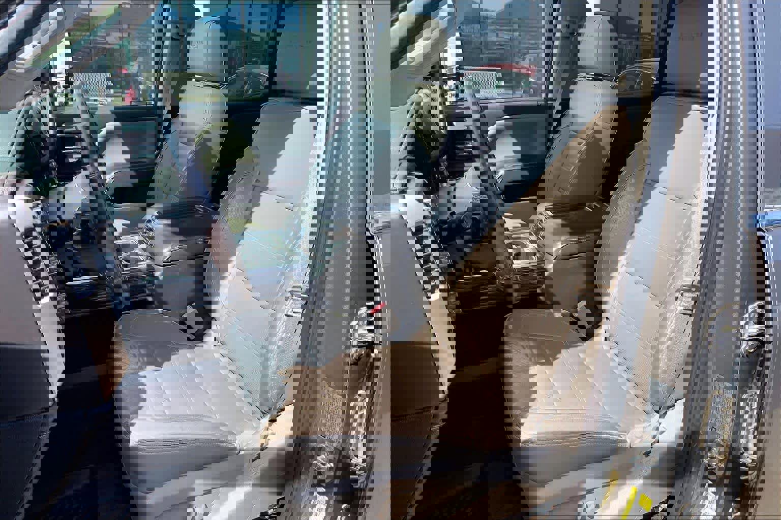 Used 2015 GMC Sierra 3500 Denali w/ Duramax Plus Package image 8