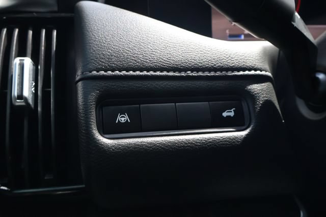 Used 2025 Nissan Armada SL w/ Captain's Chari Seat Package RWD image 19