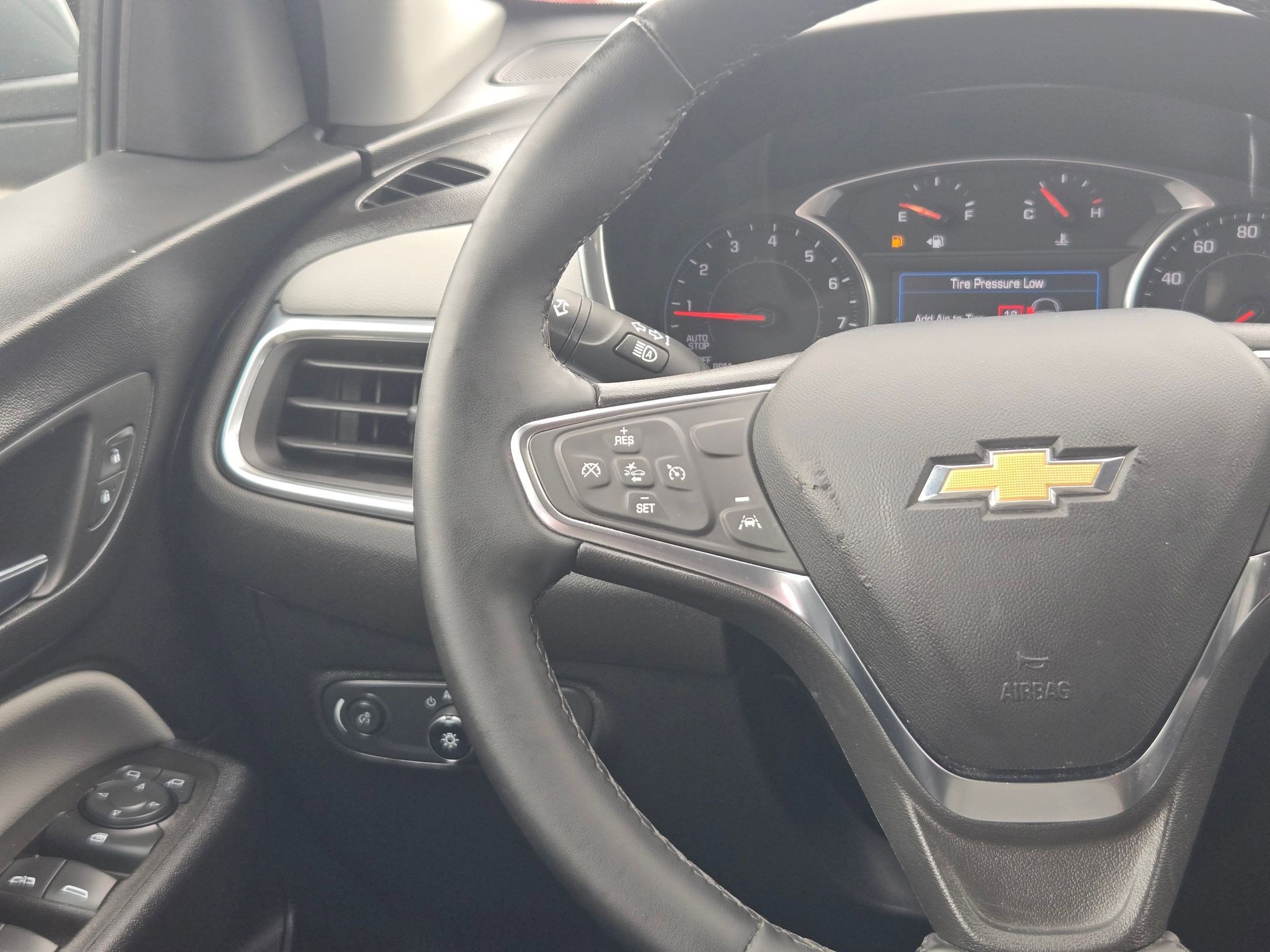 Used 2023 Chevrolet Equinox LT AWD/4WD image 19