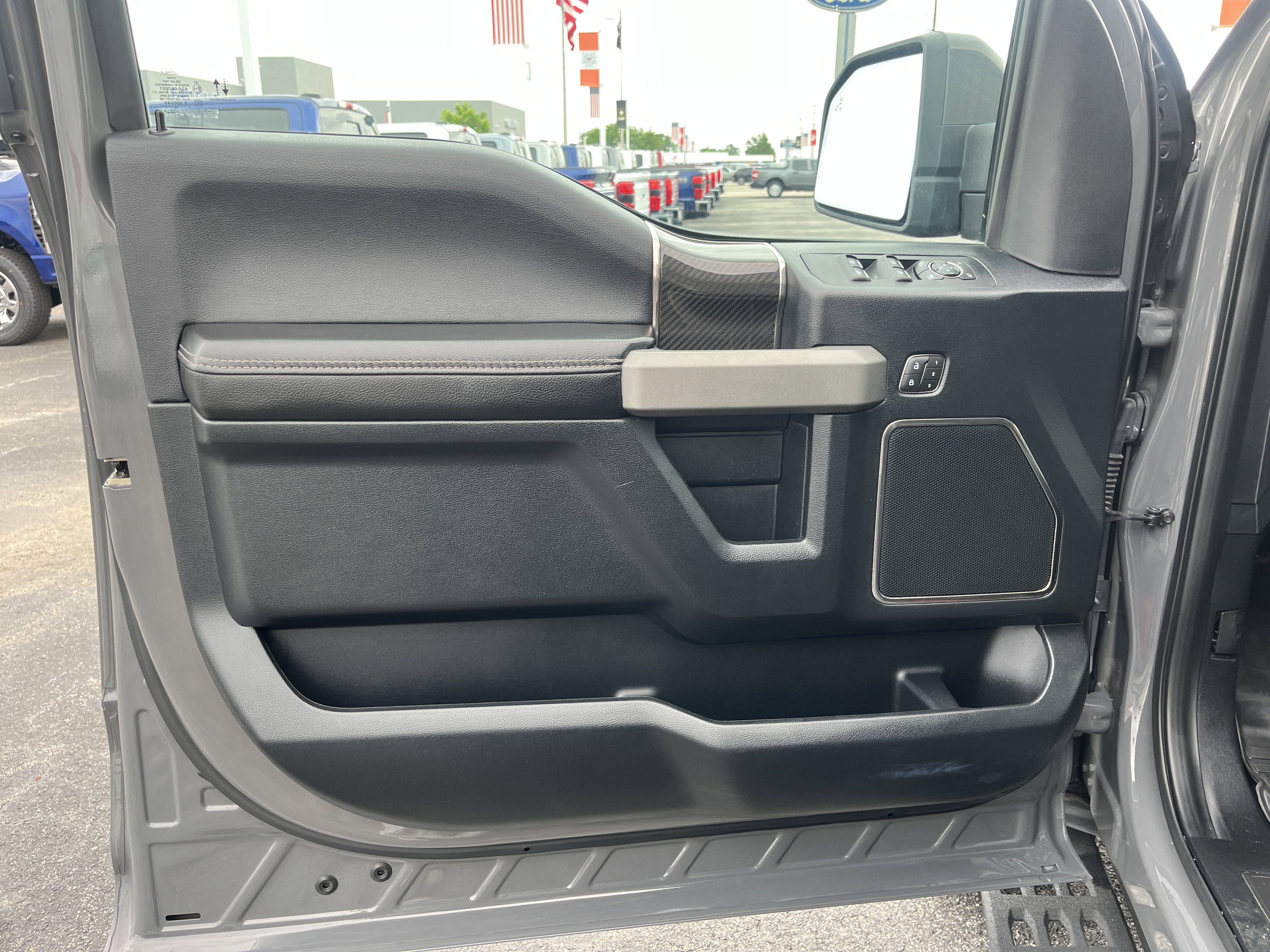 Used 2020 Ford F150 Raptor w/ Equipment Group 802A Luxury AWD/4WD image 13