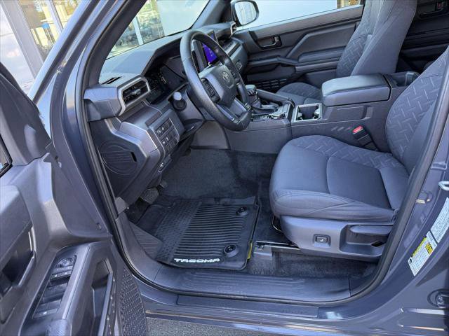 Certified 2025 Toyota Tacoma SR5 AWD/4WD image 12