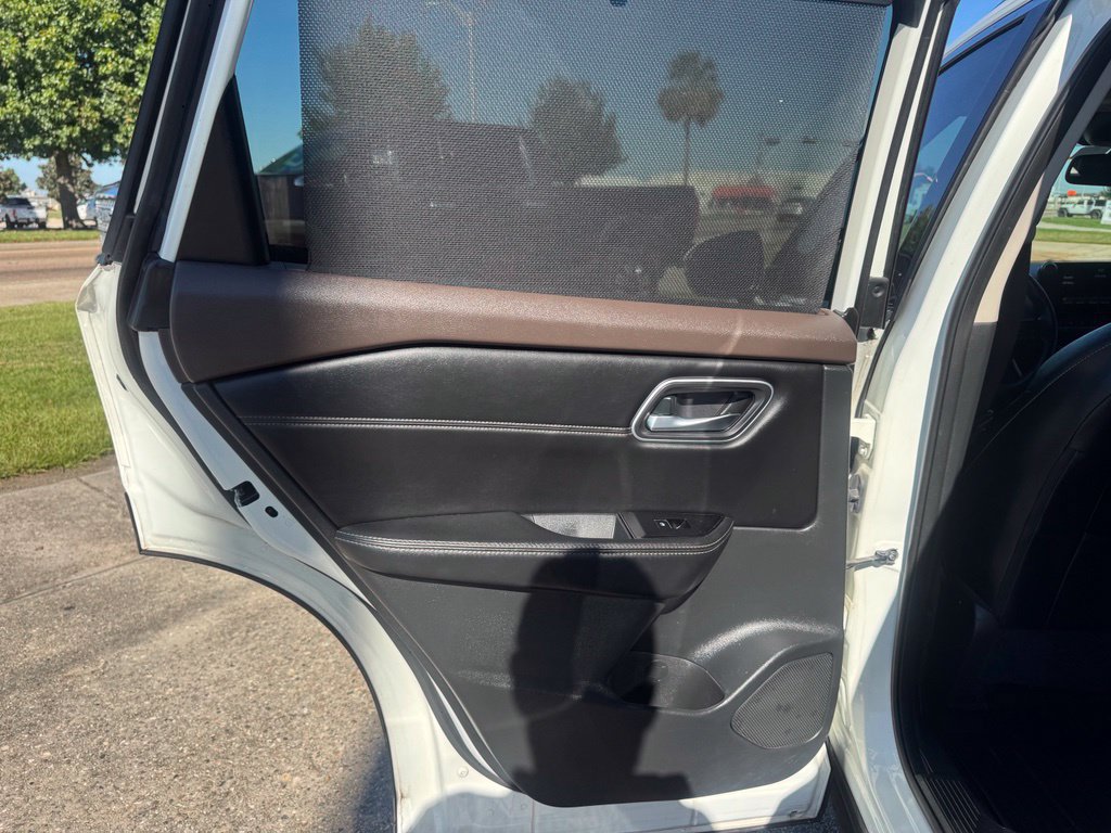 Used 2021 Nissan Rogue SL w/ Premium Package FWD image 10