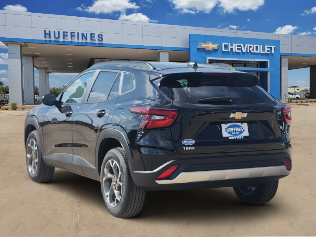 New 2026 Chevrolet Trax LT w/ Driver Confidence Package FWD image 4