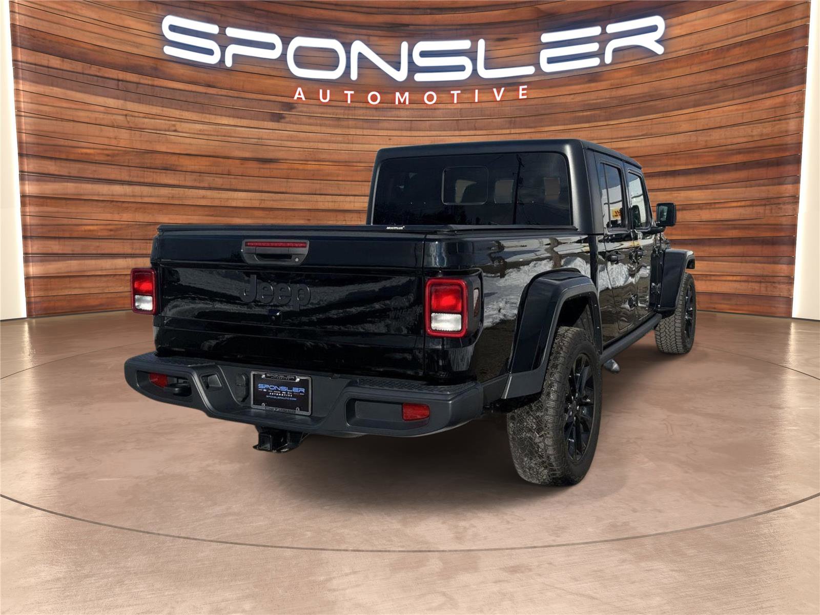Used 2022 Jeep Gladiator Willys image 8