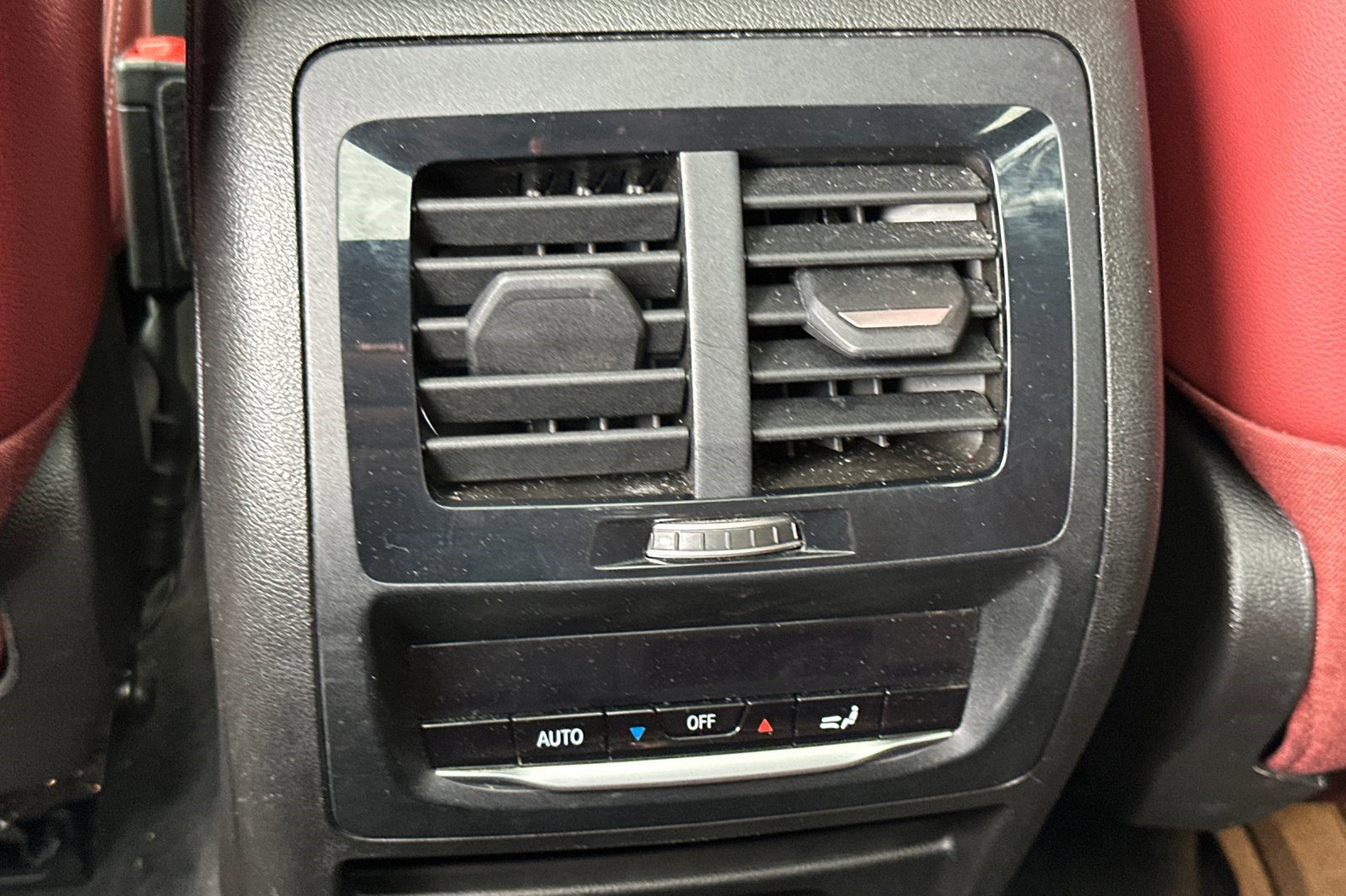 Used 2024 BMW X3 xDrive30i w/ Convenience Package image 16