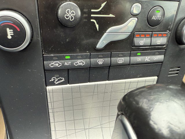 Used 2011 Volvo XC70 3.2 image 30