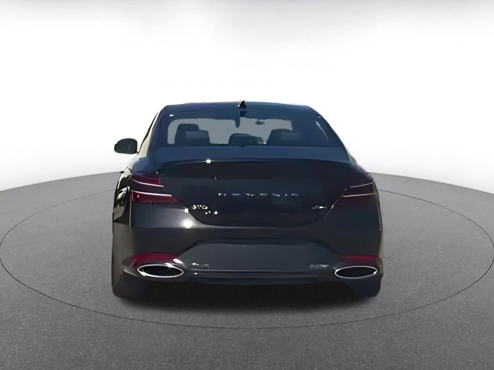 Used 2025 Genesis G70 2.5T image 16