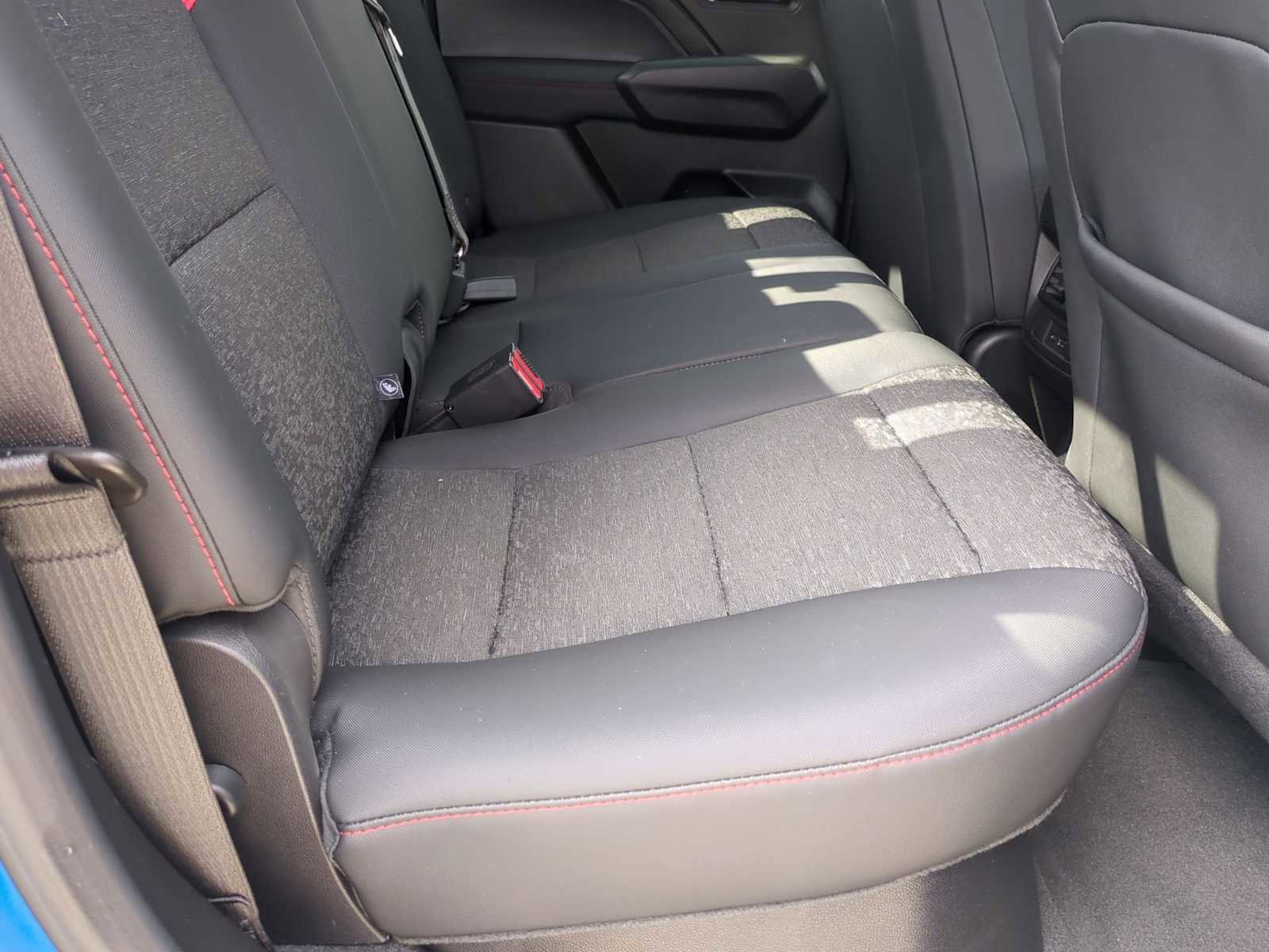 Used 2023 Chevrolet Colorado Z71 w/ Z71 Convenience Package 2 image 27