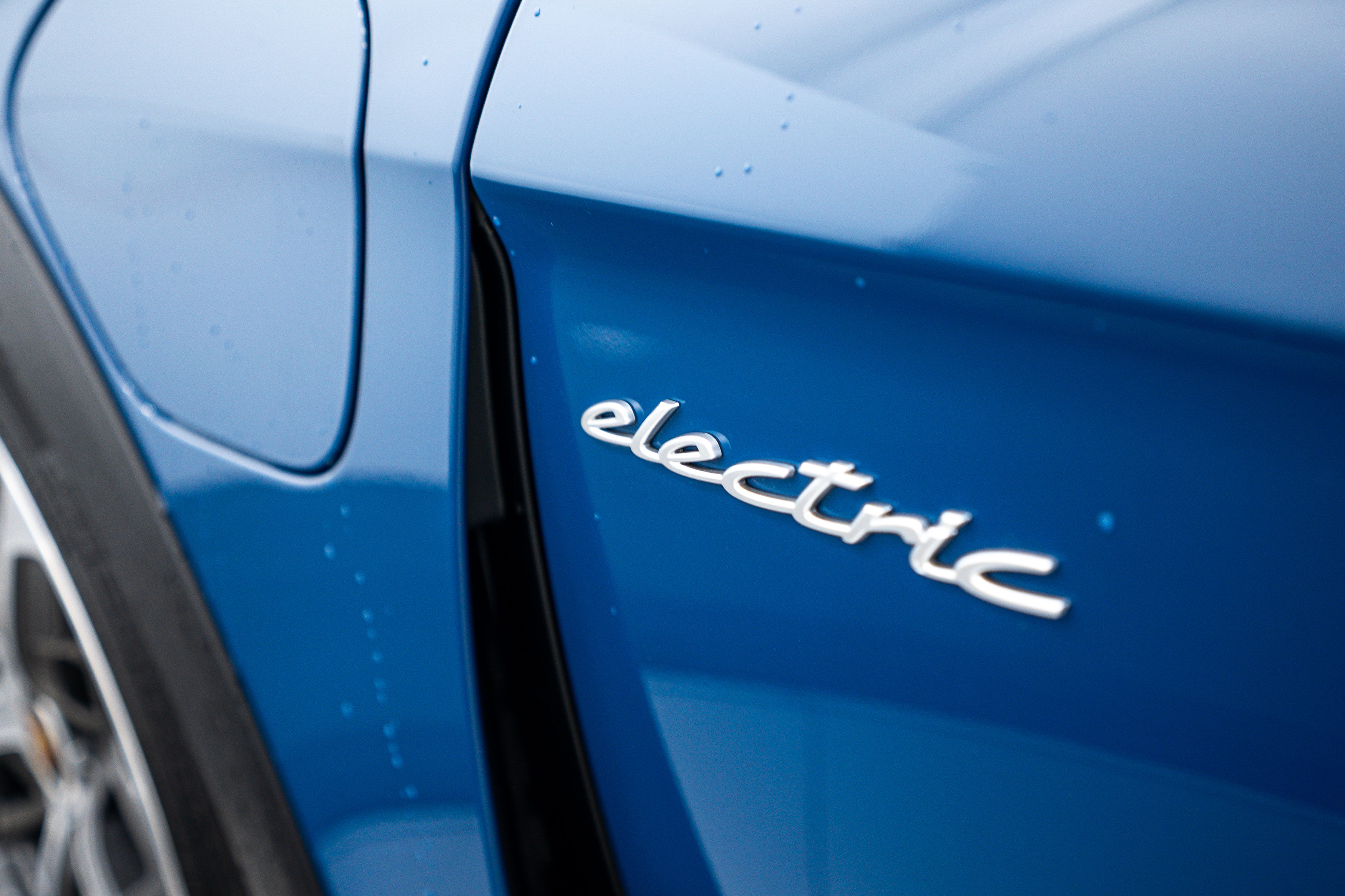 Certified 2024 Porsche Taycan 4 Cross Turismo image 25