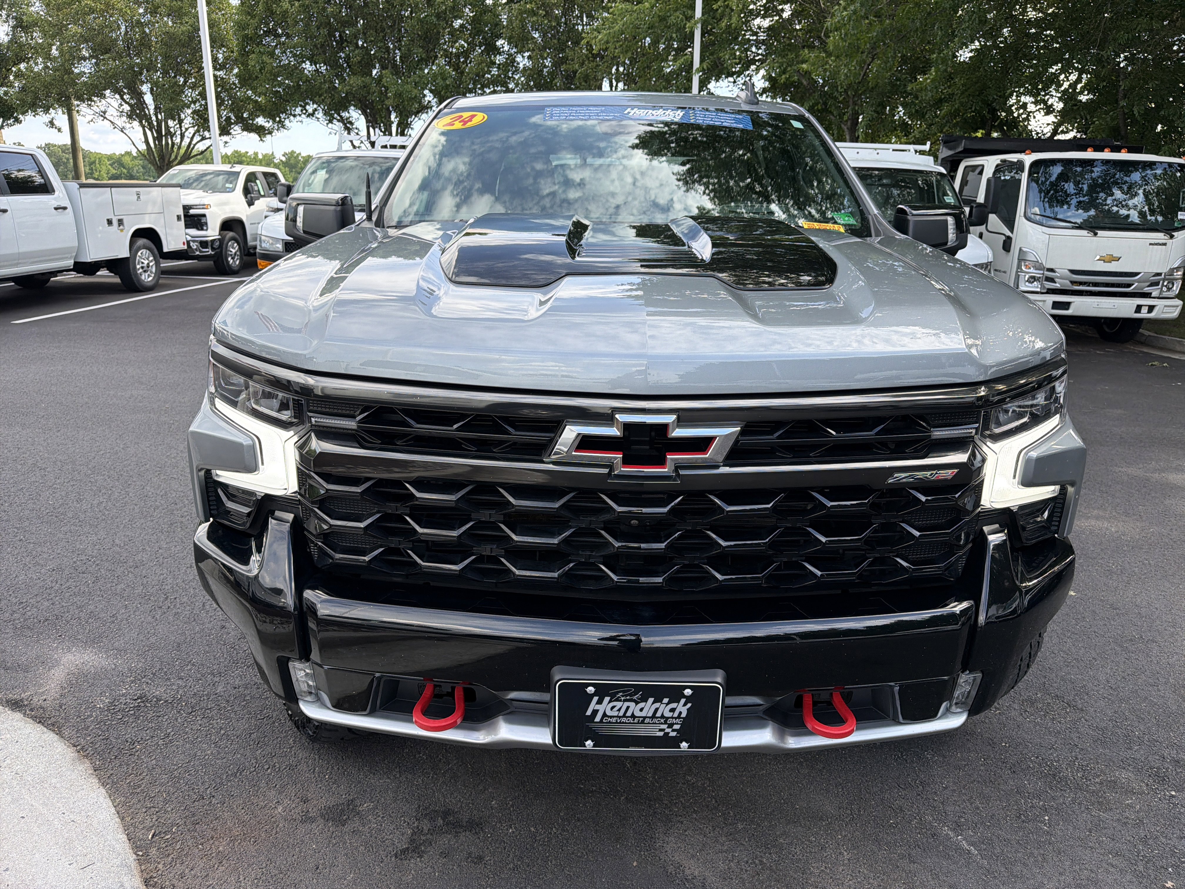 Used 2023 Chevrolet Silverado 1500 ZR2 w/ Technology Package AWD/4WD image 3