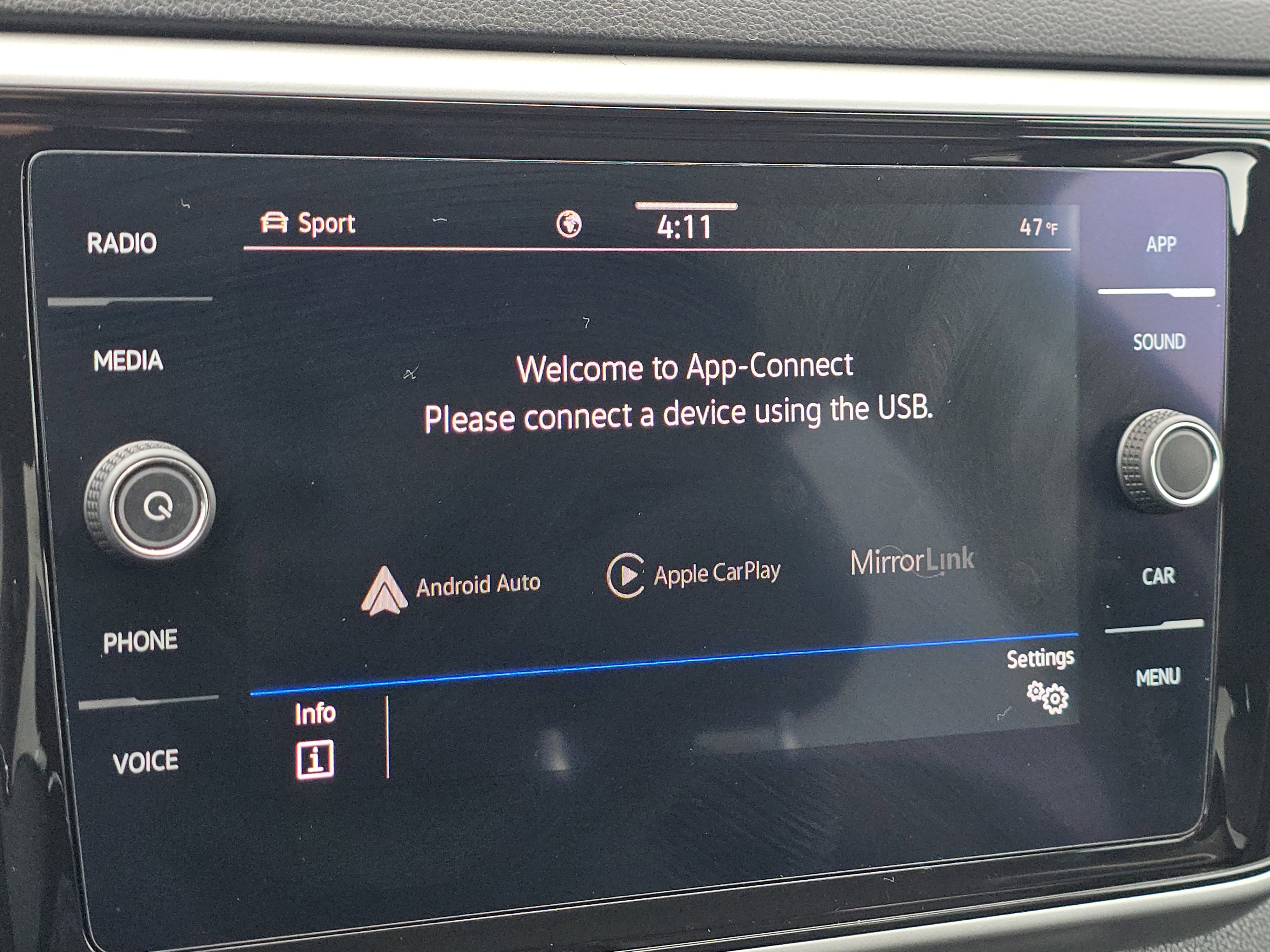Used 2022 Volkswagen Atlas SE AWD/4WD image 13