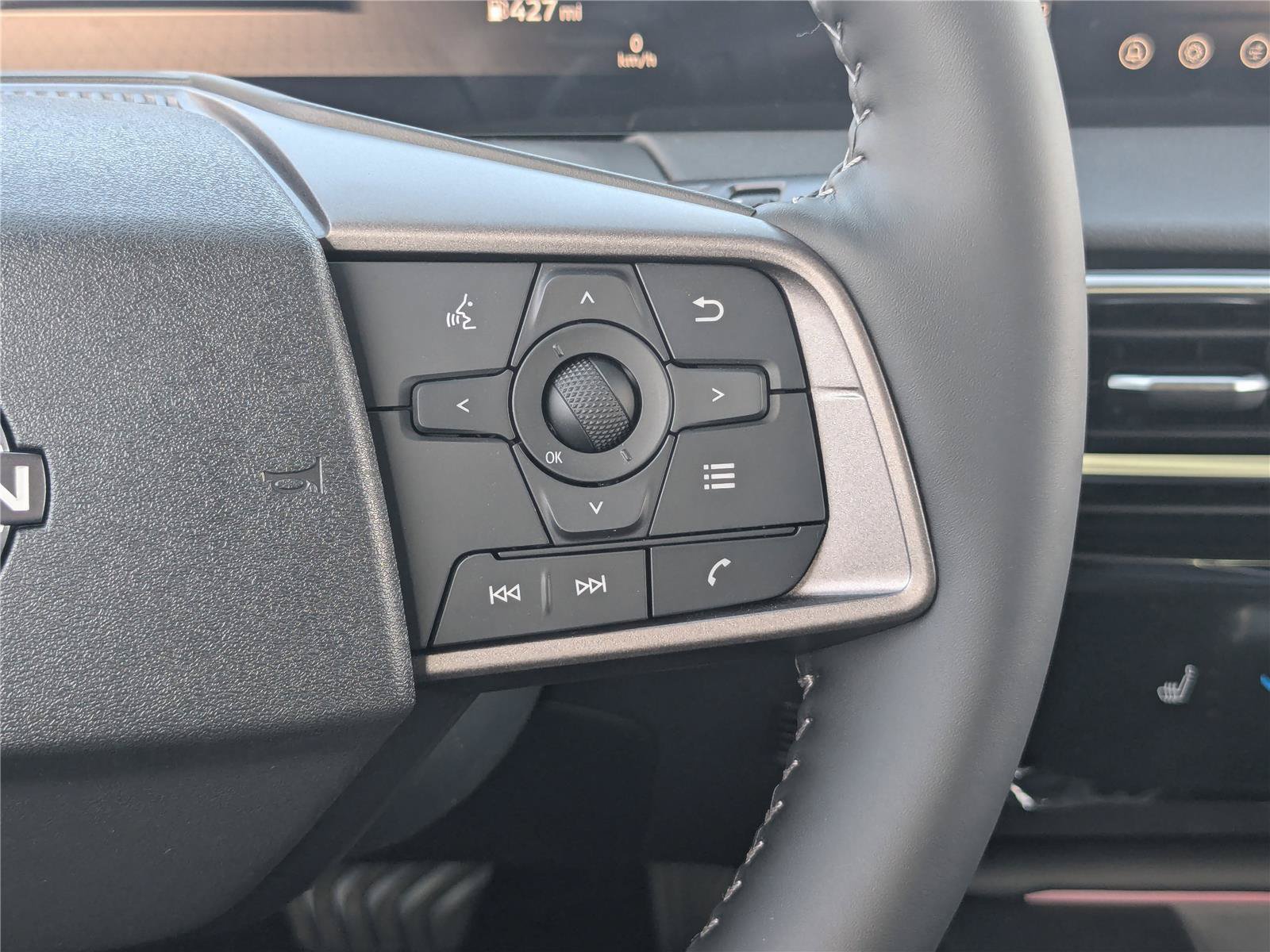 New 2026 Nissan Sentra SV w/ SV Convenience Package FWD image 15