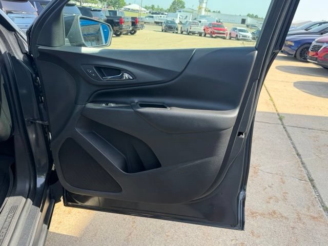 Used 2018 Chevrolet Equinox LT AWD/4WD image 30