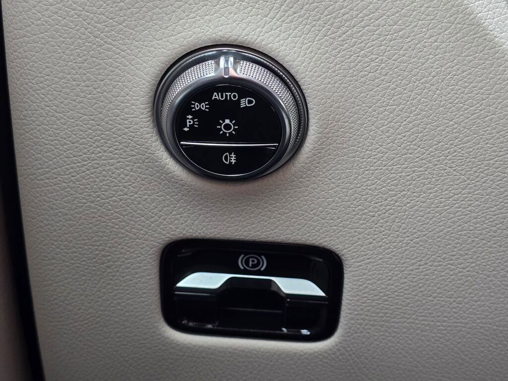 New 2026 Mercedes-Benz GLC 300 4MATIC image 37