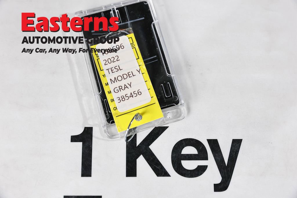 Used 2022 Tesla Model Y Long Range image 22