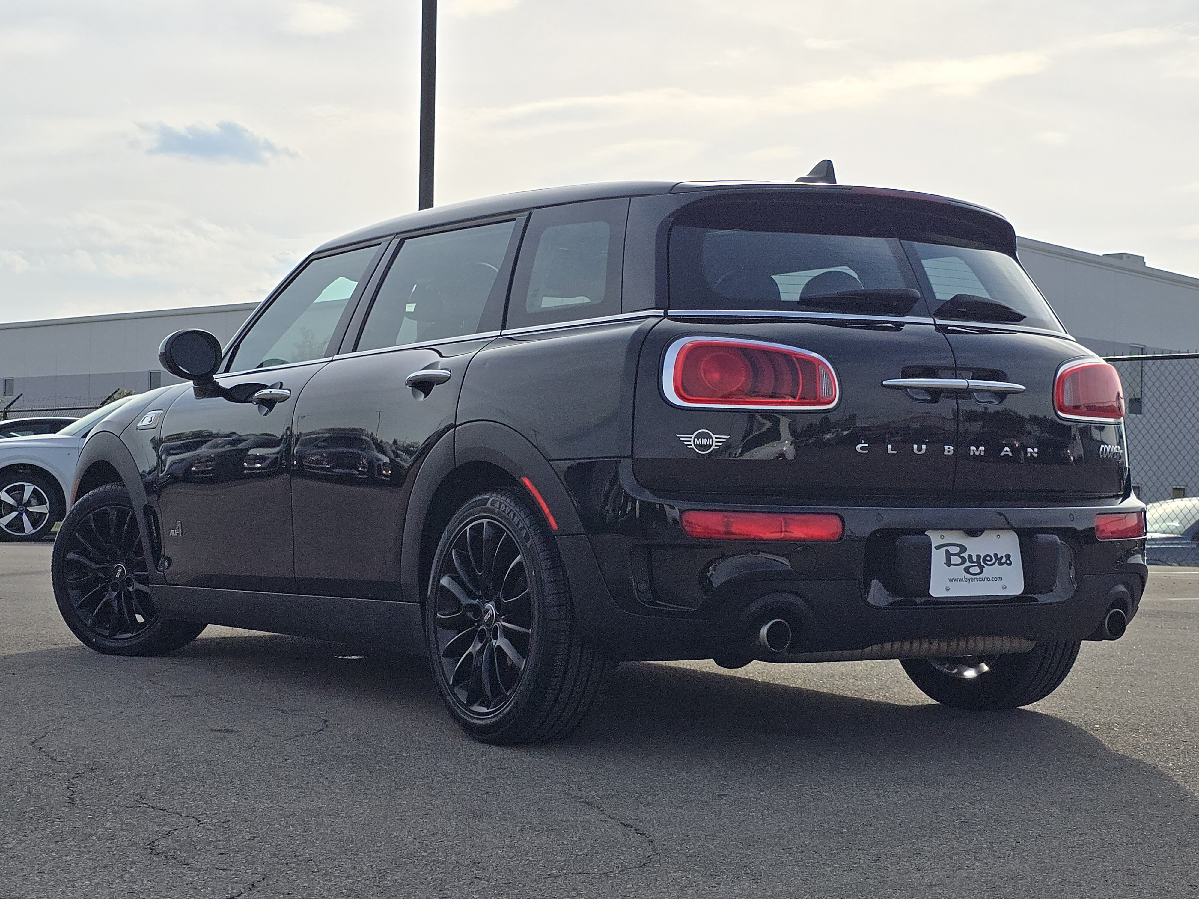 Used 2019 MINI Cooper Clubman S w/ Premium Package AWD/4WD image 5