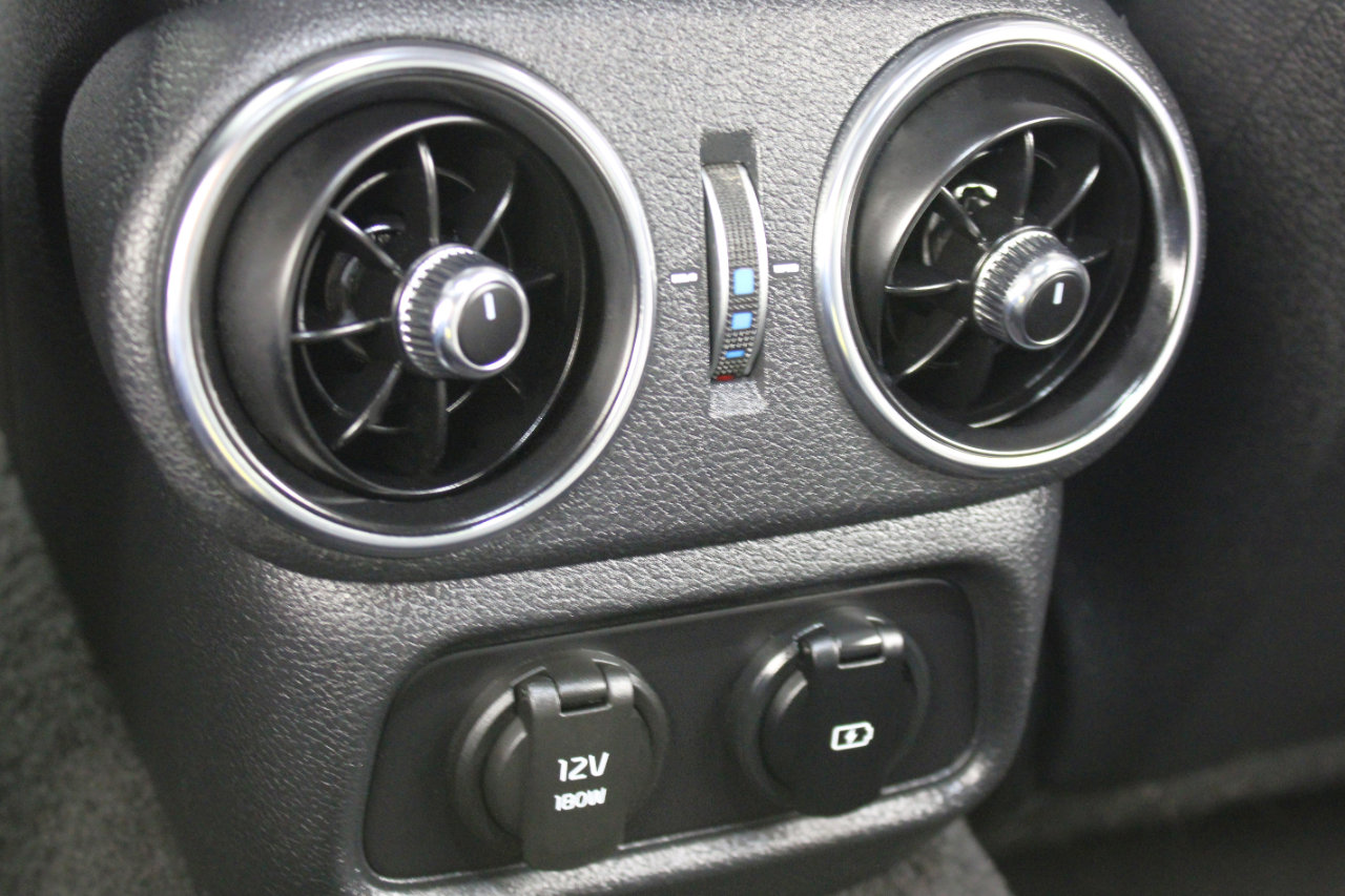 Used 2021 Kia Stinger GT image 37