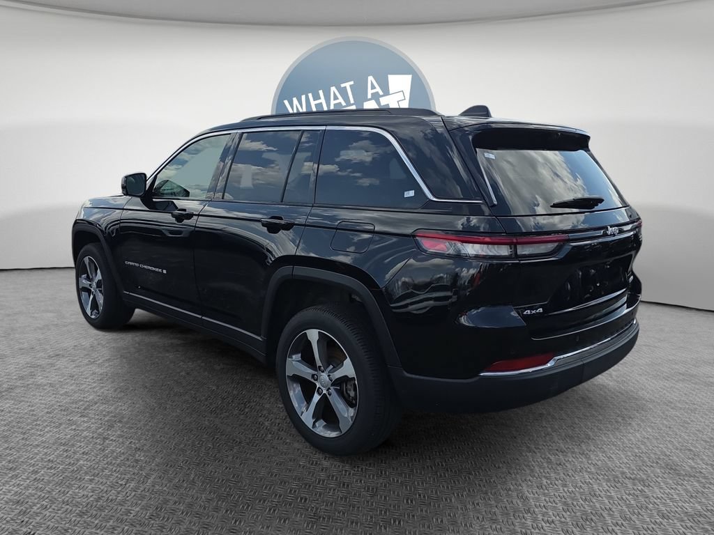 New 2025 Jeep Grand Cherokee Limited w/ Luxury Tech Group II AWD/4WD image 6