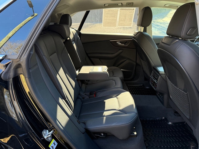 Used 2023 Audi Q8 Prestige w/ Prestige Package image 21