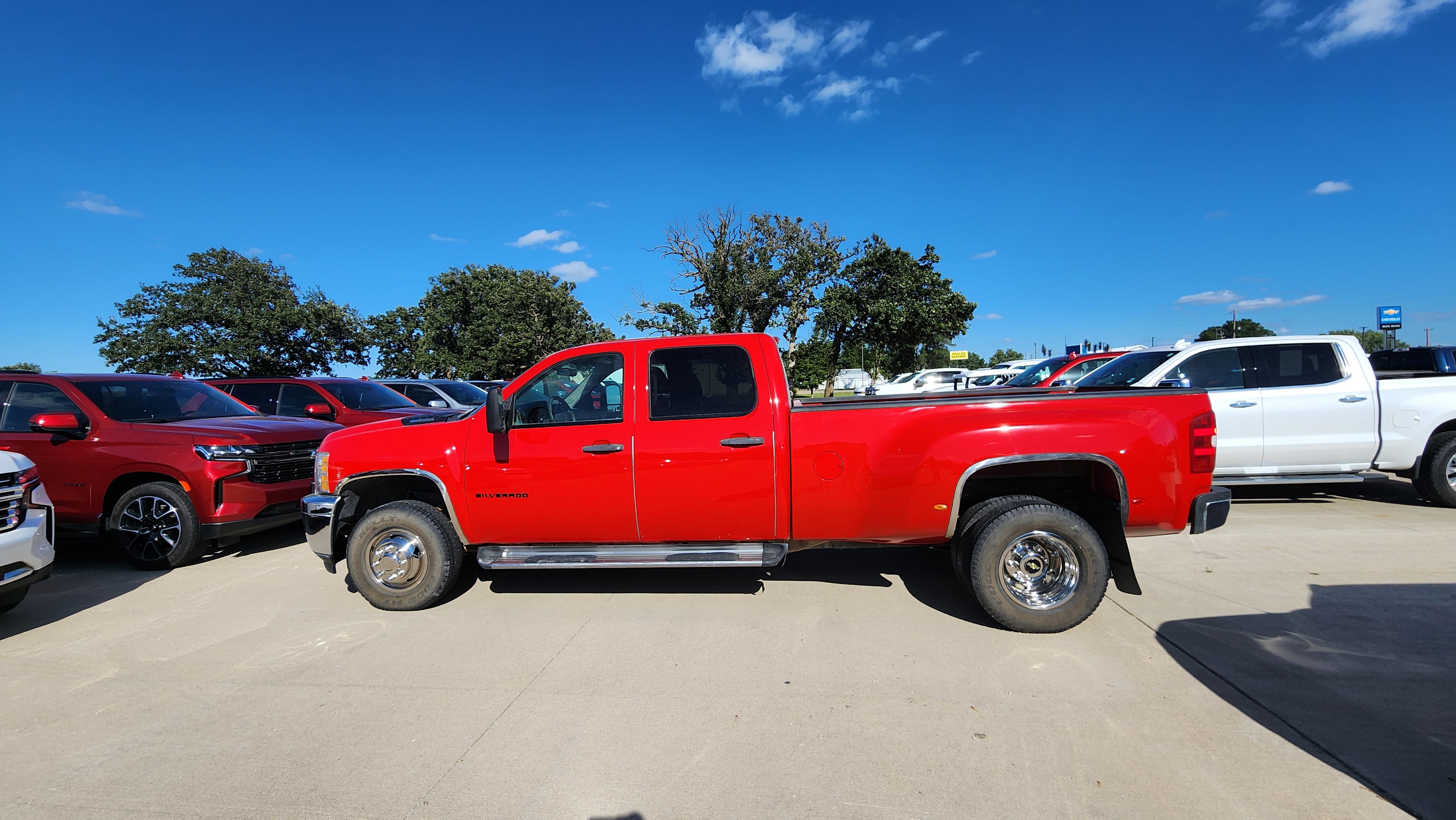 Used 2011 Chevrolet Silverado 3500 4x4 Crew Cab image 9