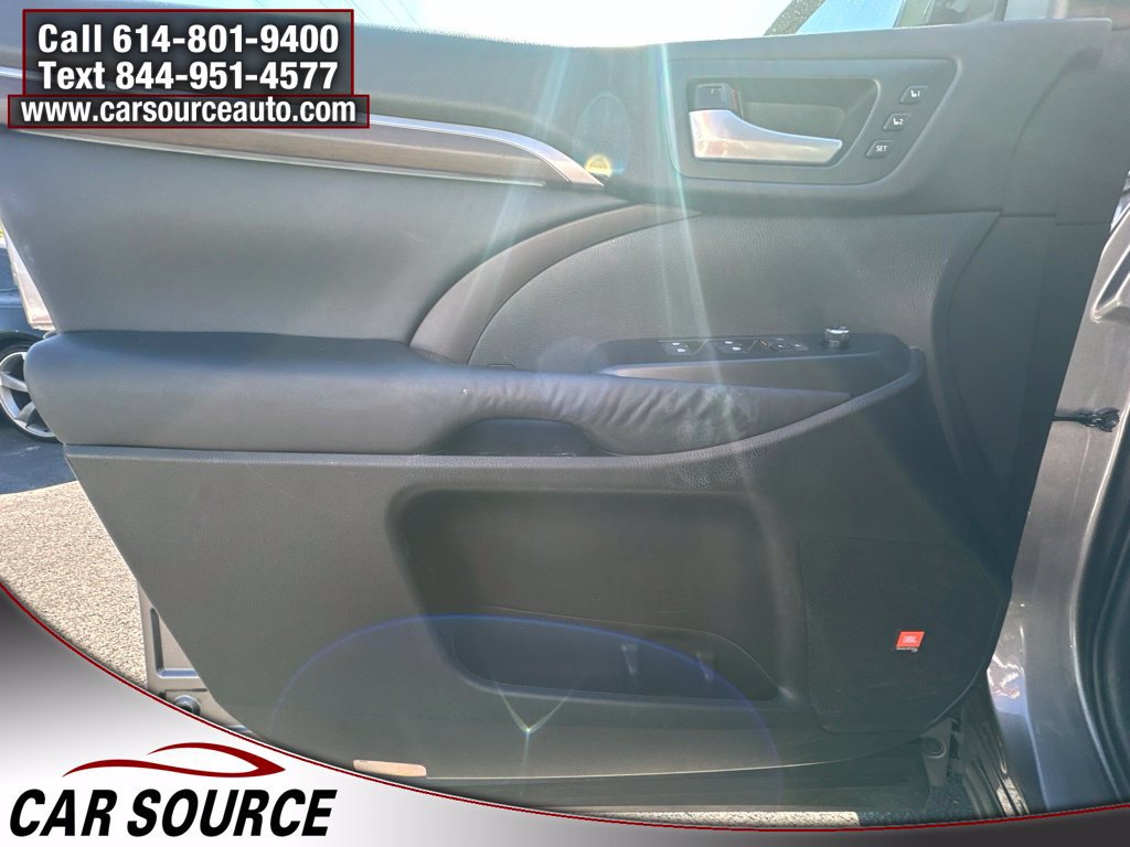 Used 2016 Toyota Highlander Limited AWD/4WD image 22