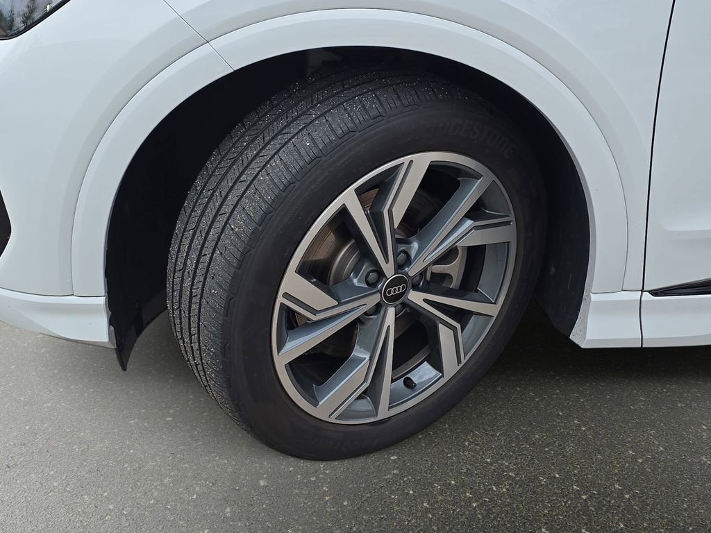 Used 2024 Audi Q4 e-tron Premium w/ Convenience Package AWD/4WD image 33