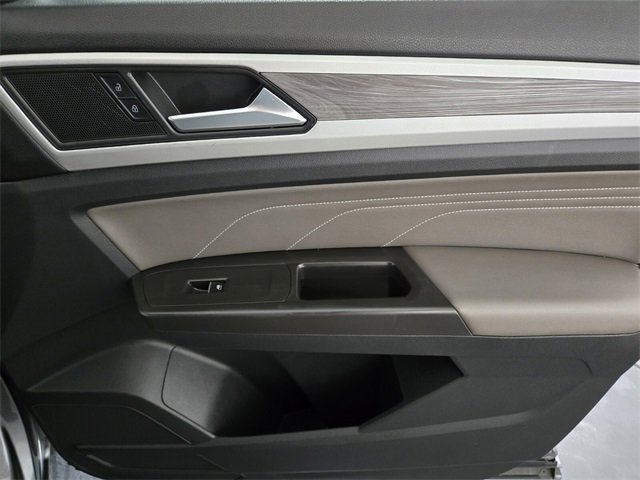 Used 2023 Volkswagen Atlas Cross Sport SE w/ Black Wheel Package image 24