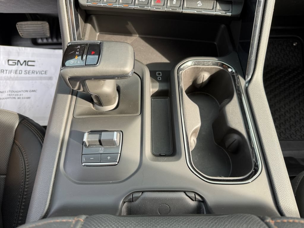 Used 2024 GMC Sierra 1500 AT4 w/ Technology Package AWD/4WD image 33