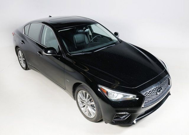 Used 2018 INFINITI Q50 Luxe w/ Essential Package (2.0T Luxe) image 4