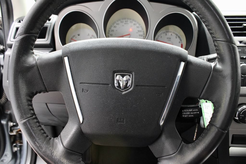Used 2009 Dodge Avenger R/T FWD image 25