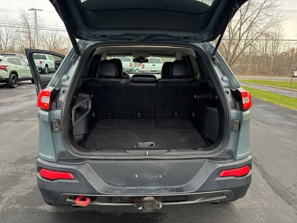 Used 2015 Jeep Cherokee Trailhawk w/ Comfort/Convenience Group image 28