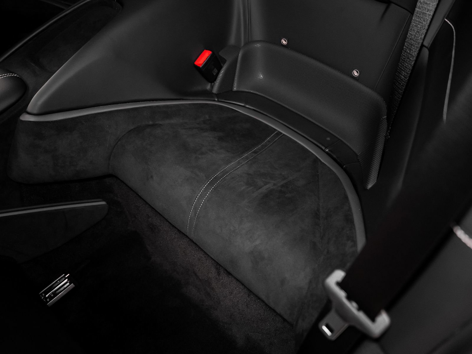 Used 2021 Ferrari Roma RWD image 41