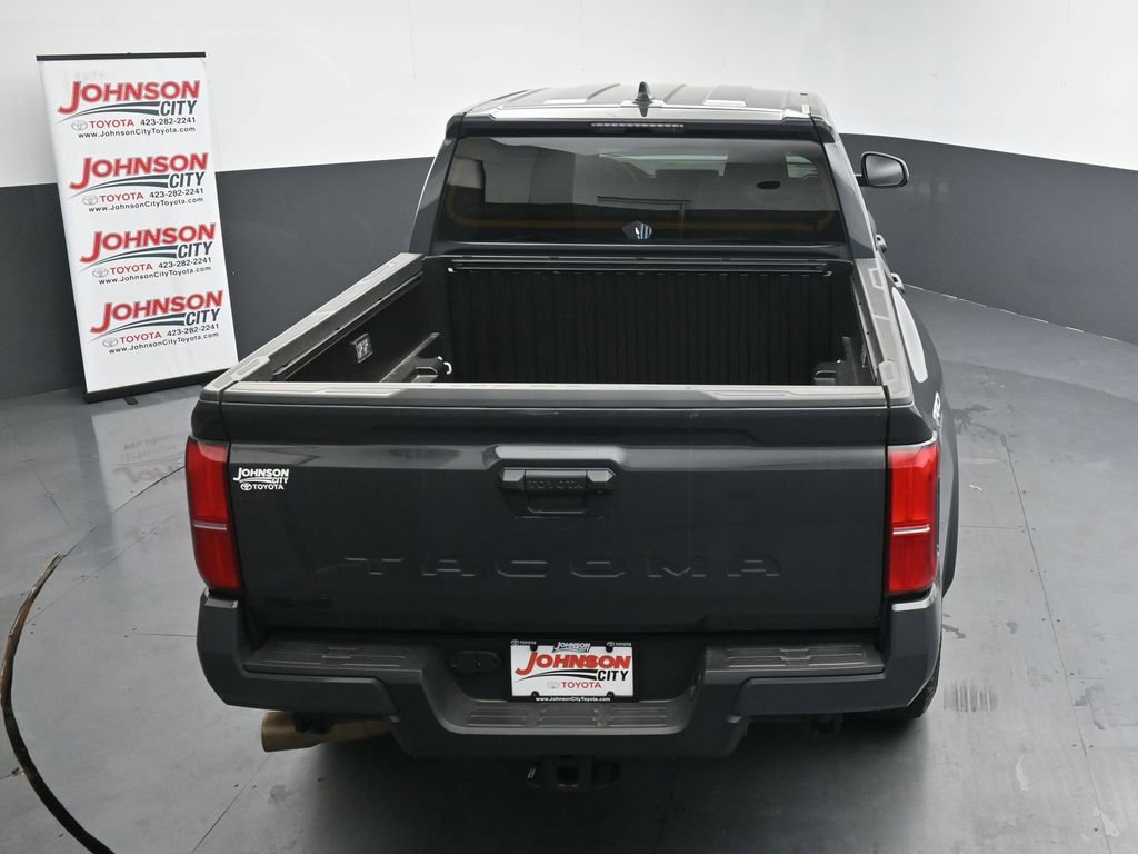 Used 2025 Toyota Tacoma TRD Off-Road AWD/4WD image 30
