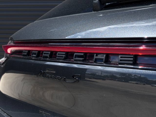 Certified 2025 Porsche Macan S AWD/4WD image 27