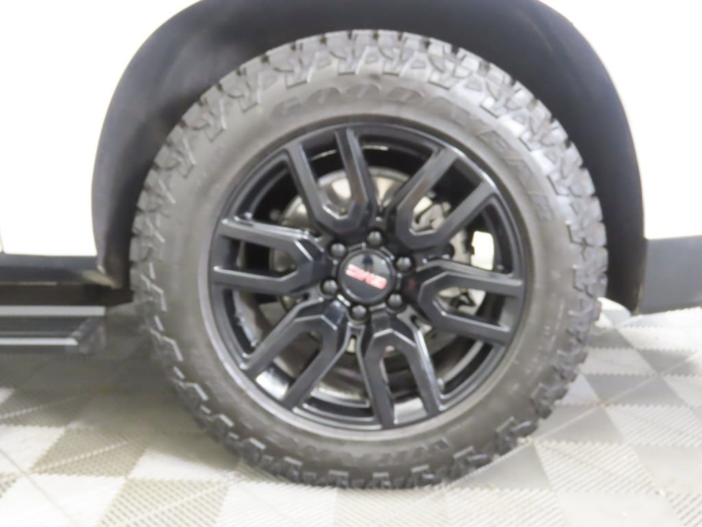 Used 2023 GMC Yukon XL AT4 w/ AT4 Premium Plus Package image 33