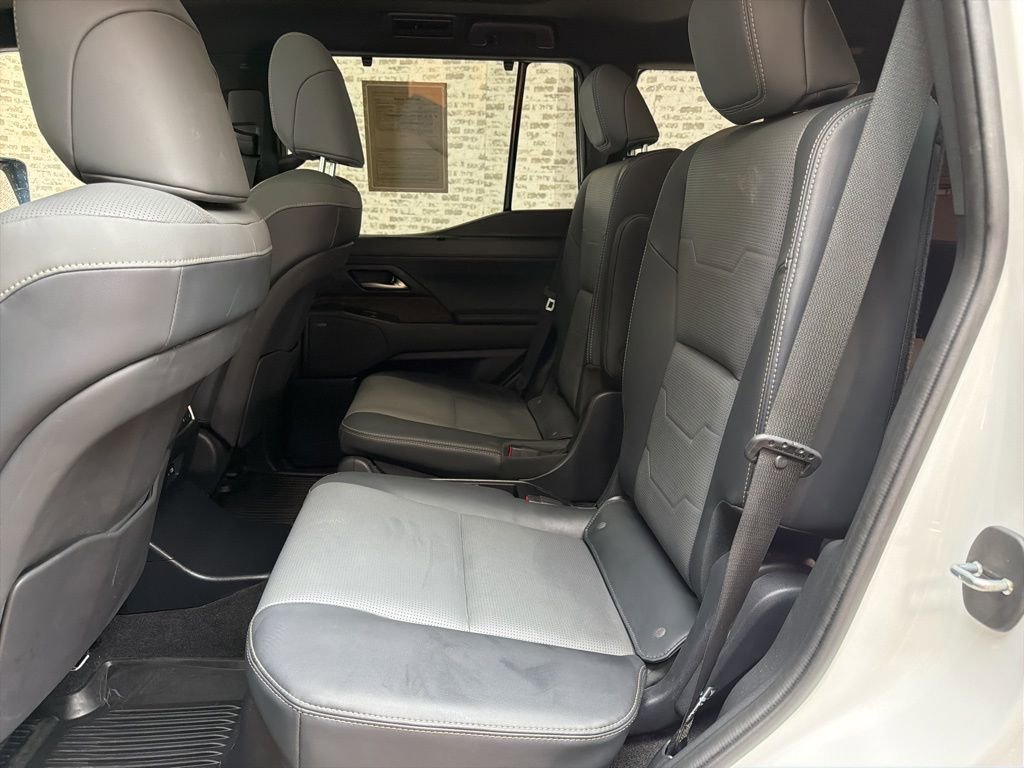 Used 2024 Lexus GX 550 w/ Accessory Package (Z1) image 14