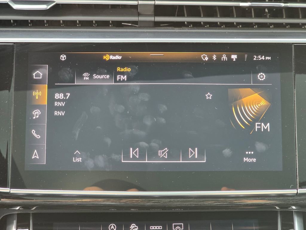 Used 2025 Audi Q7 3.0T Premium Plus image 30