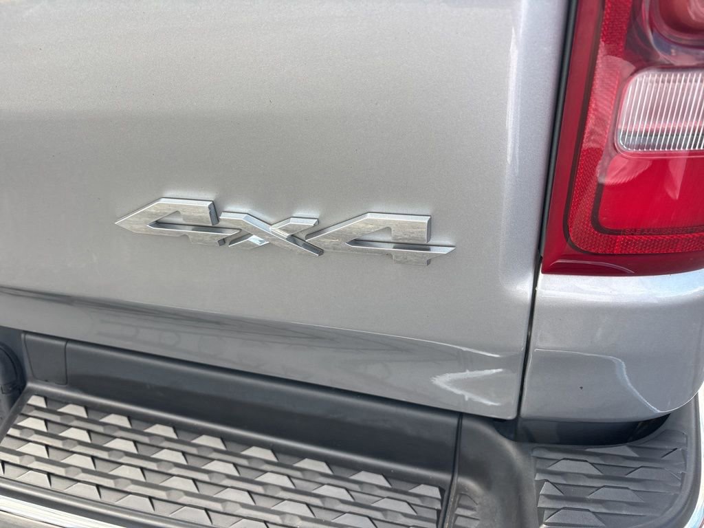 Used 2019 RAM 1500 Laramie AWD/4WD image 32