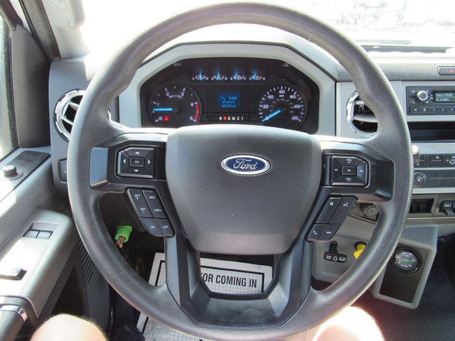 Used 2022 Ford F750 2WD Regular Cab Super Duty image 25