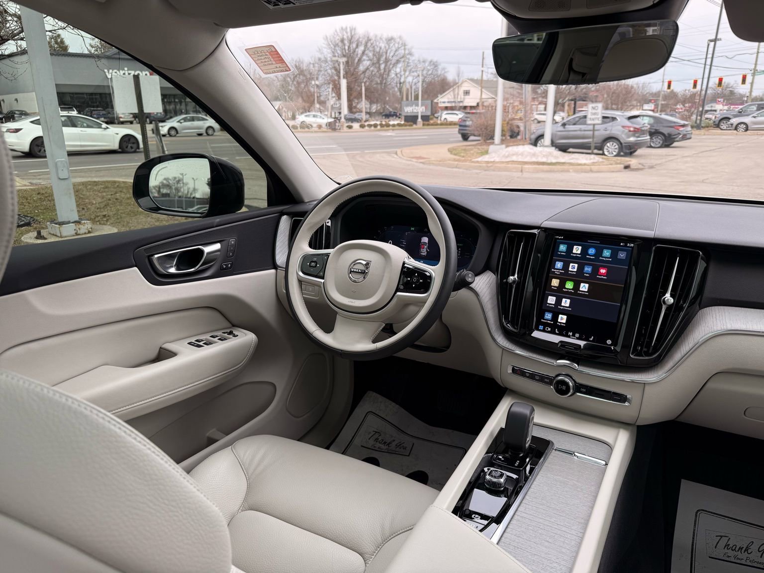 Used 2025 Volvo XC60 T8 Plus w/ Protection Package Premier image 34