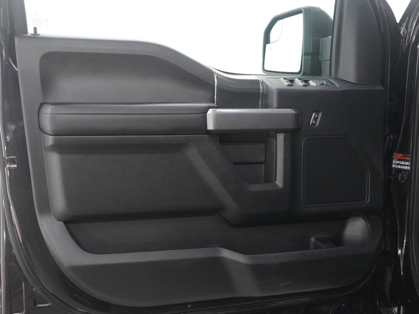Used 2019 Ford F150 XLT w/ Equipment Group 302A Luxury AWD/4WD image 21